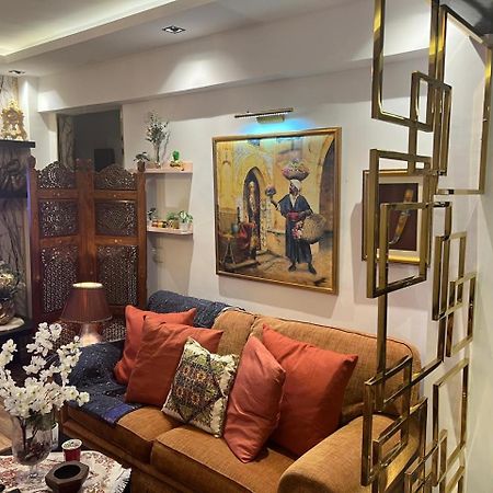 Appartamento شقه مفروشه فاخره بالقاهره الجديده New Cairo Esterno foto