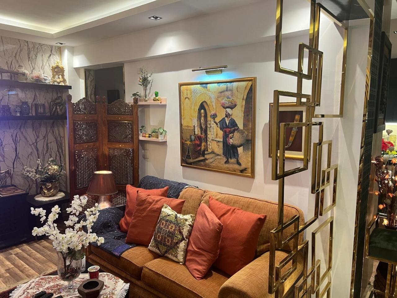 Appartamento شقه مفروشه فاخره بالقاهره الجديده New Cairo Esterno foto