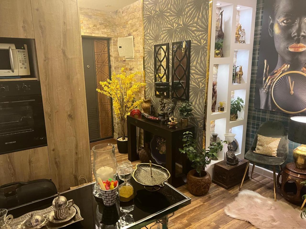Appartamento شقه مفروشه فاخره بالقاهره الجديده New Cairo Esterno foto